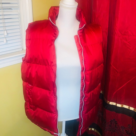 Puffer Windbreaker Vest - Picture 3 of 9